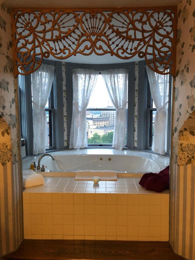 The Hancock House Bed & Breakfast Inn Dubuque Zewnętrze zdjęcie