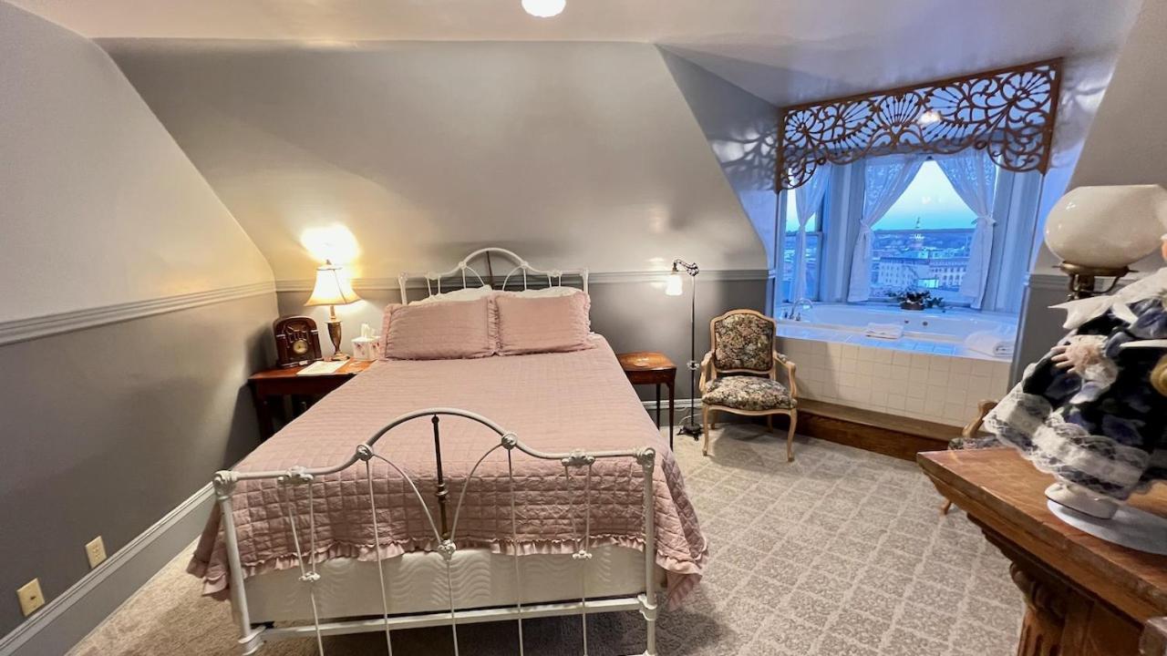 The Hancock House Bed & Breakfast Inn Dubuque Zewnętrze zdjęcie